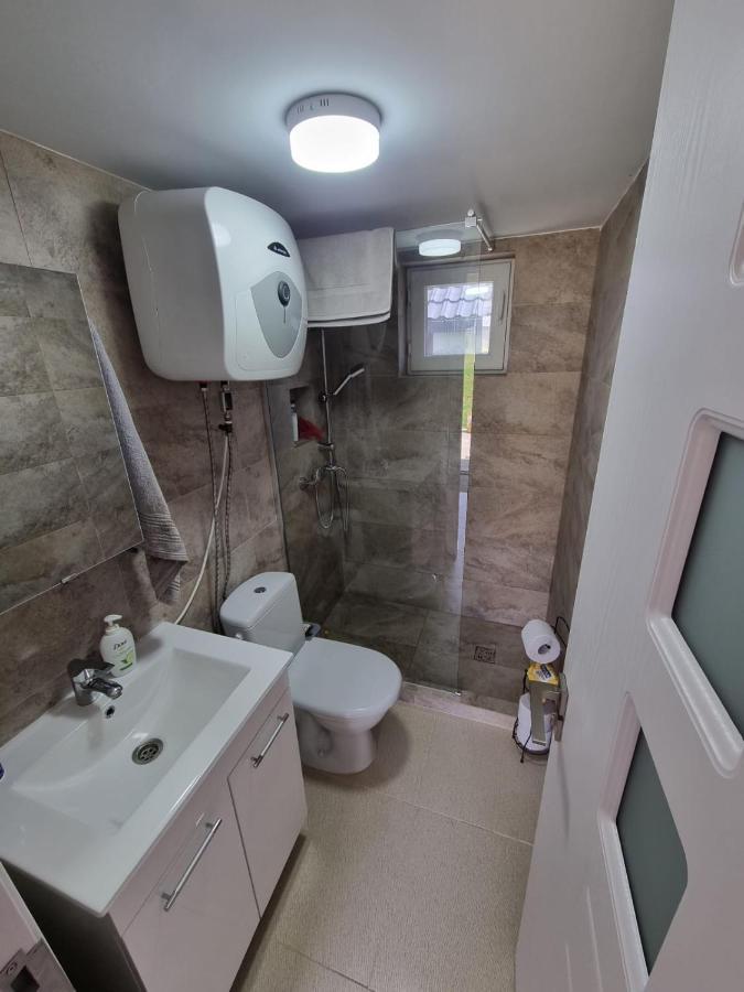 Casa Primitoare In Inima Naturii Si Padurii Rasca  Esterno foto